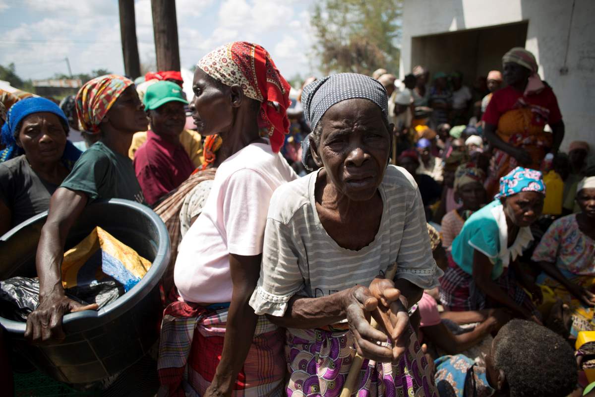 Mozambique emergency camp (c) Karel Prinsloo / Age International